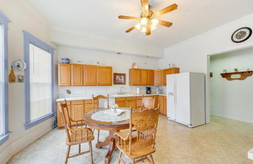 Paris Vacation Rental about 15 Mi to Mount Magazine! - Foto 3