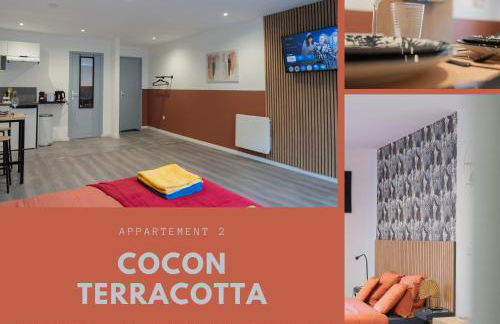 CitizenHouse Anzin - 4 Studios - 15 à 36m2 - Jardin - Terrasse - Accès autonome - WiFi - Netflix - Foto 1