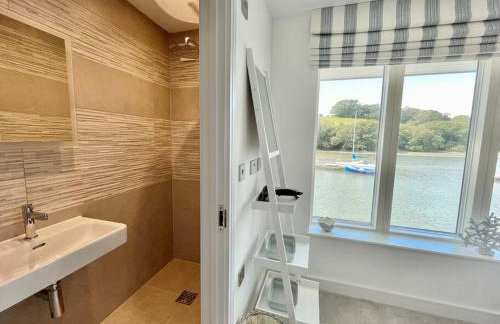 1 The Boatyard - Water fronted, town location & parking for 2 cars - Foto 26