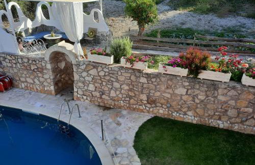 Dimitra's Sea-Crafts Boutique Studios - Photo 12