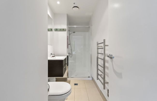 Chic 2BR Pool & Gym - Steps to Ponsonby - Foto 15