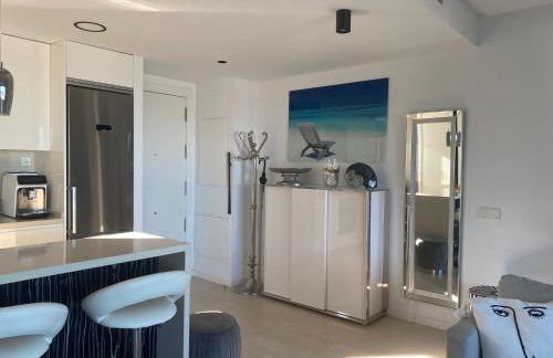 Blue Lady by the Sea - Photo 10