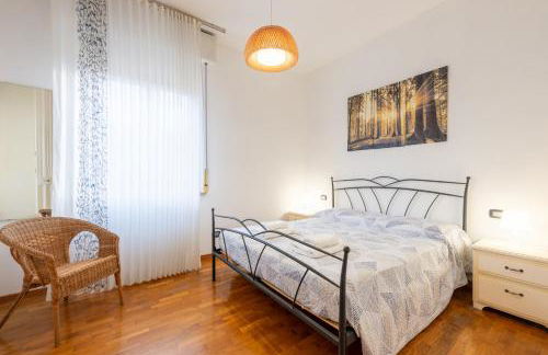 Blu&Yellow Apartment in Parma Station - Photo 3