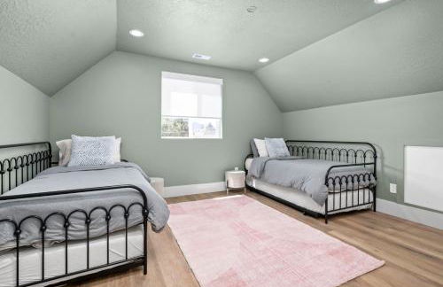 New Mountain Retreat with Hot Tub & Putting Green - Foto 17