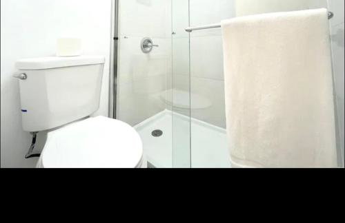 Miami International Airport 2 - Photo 39