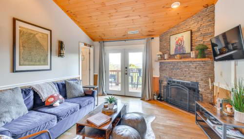 Lakemont Mountain Cabin with Game Room and Hot Tub! - Foto 5