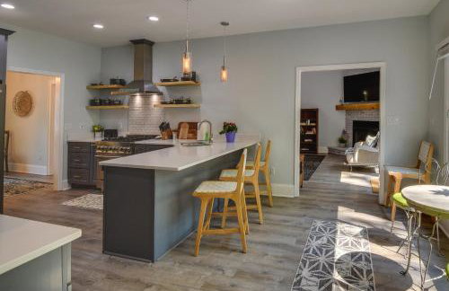 South Carolina Retreat with Fireplace and Lake Access! - Foto 8