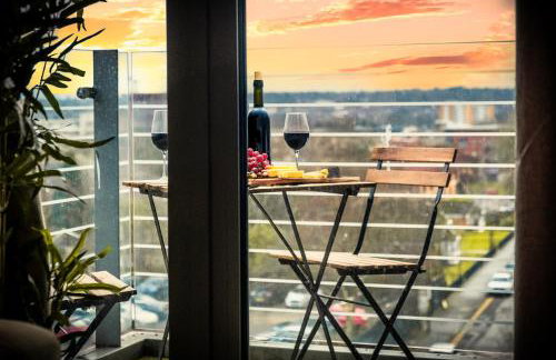 Orient CityView with FreePark and Netflix - Photo 53