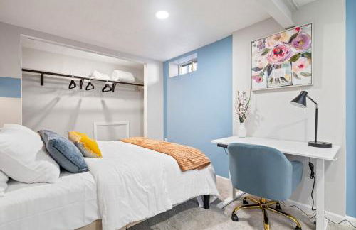 Game Room Retreat with Firepit and Gym, Sleeps 12 - Foto 17