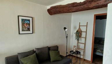 T2 chaleureux au coeur d'un village pittoresque - Foto 5