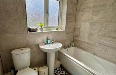 Family & Pet-Friendly 5pp, Parking, 20 min to City - Foto 30