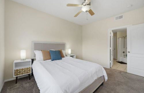 Upscale 1BR Apartment Home - Foto 2