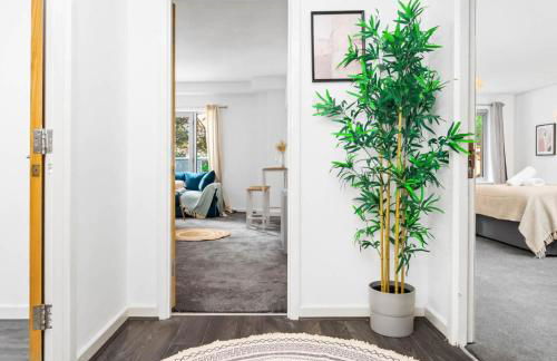 Three Bed House - Parking - Garden - Fast Wi-Fi 19LL - Foto 17