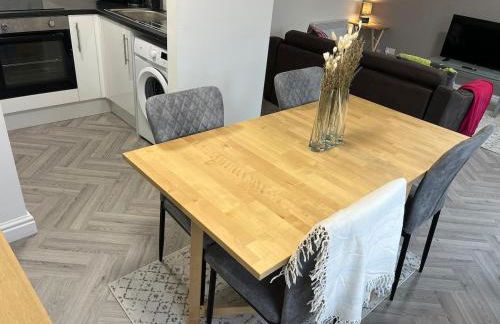 Newly renovated 2 bed apartment - Foto 8