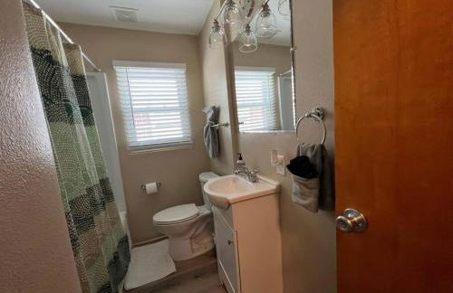 Snug, neighborly home perfect for your small group - Foto 12