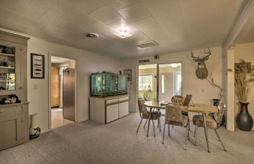 Walkable Ten Sleep House with Patio and Sunroom! - Foto 8