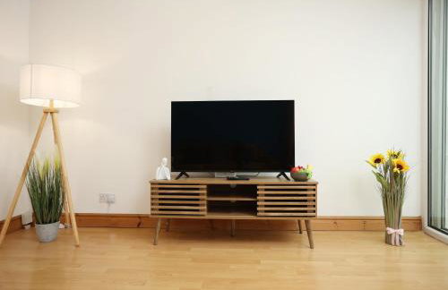 Gainsborough Place By N And N Stays Ltd, Perfect Location for Contractors and Corporate stays, Close to Cardiff Bay Area, Private Parking and fast Wifi - Foto 26