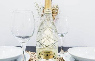 The Eden Suite - 1BR Chic Apt with Luxe Shower, Smart TV & Free Secure Parking in Central High Wycombe HP13, Sleeps 3 - Foto 45