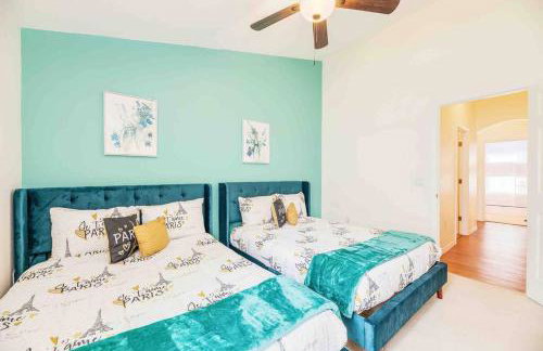 SUPER LUSH- FOAM BEDs w POOL & GAMEs - Foto 17