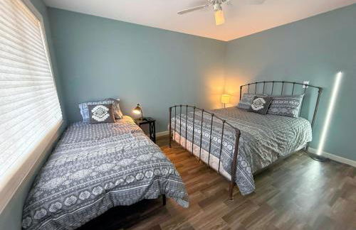 F32 Modern Golf Course Home with Mountain Views - Foto 21