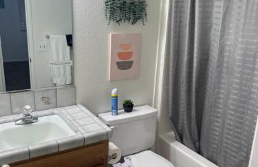 Cheerful 3BR 2BA Sauna Spa Pool Table PPong BBQ More - Foto 18