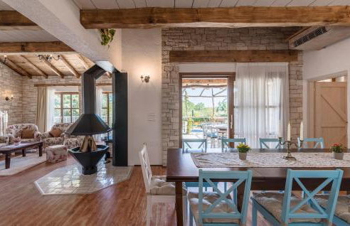 Family Villa Lipica with private pool and jacuzzi - Photo 19