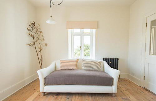 East Cottage by Bloom Stays - Photo 10