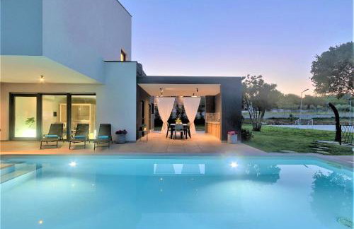 Luxury Villa Hedone with heated pool, welness and playground - Photo 50