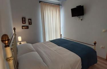 Notos Guesthouse - Photo 18