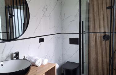 Nowoczesny wypoczynek - dom blisko jeziora i lasu - Foto 16