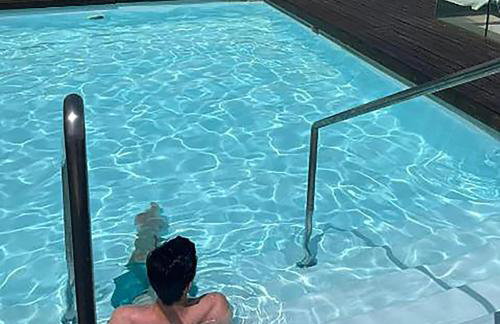 BONITO APARTAMENTO a 200 metros del centro de Sevilla con piscina y parking gratis - Foto 1