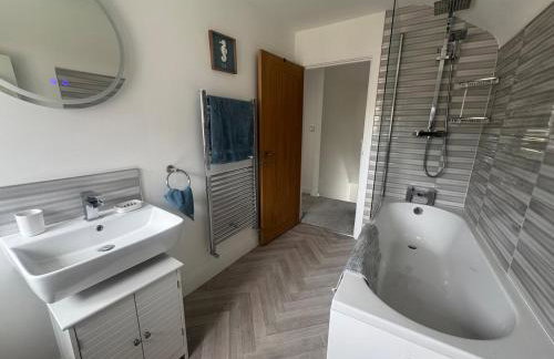 Modern 3 Bed House with Parking in Rothley - Foto 11