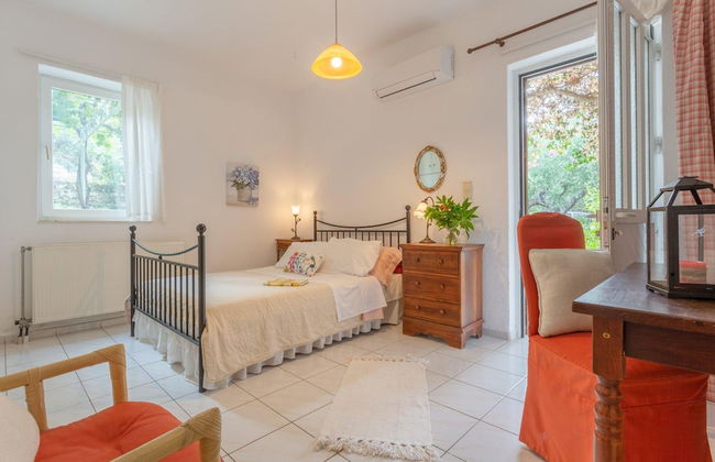 Villa Armi Large Private Pool Walk to Beach Sea Views A C Wifi Eco-friendly - 2809 - Foto 15