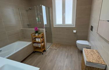 Luxury Villa with Panorama View and Heated Pool - Photo 7