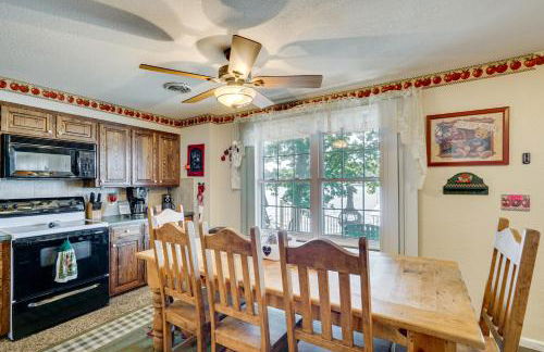 Lakefront and Dog-Friendly Gem in Gravois Mills - Foto 8