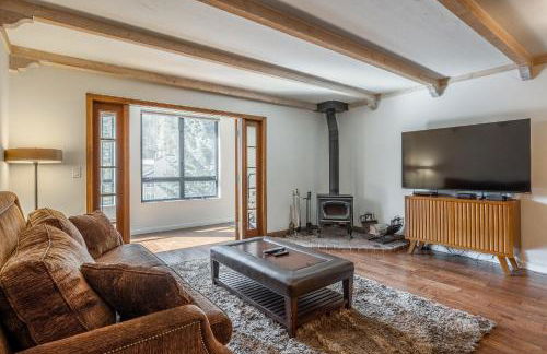 Walk to Lift Updated 2 Bedroom 2 and a Half Bathrooms 1849 Condos 209 Steps to Canyon Lodge Sleeps 6 - Foto 1