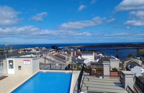 MODERNO PISO CON LA MEJOR TERRAZA DE RIBADEO Y VISTAS MARAVILLOSAS - Foto 2