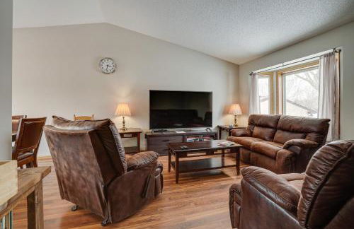 2 Mi to Super Rink Sporty Group Getaway in Blaine - Foto 4