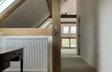 Stylish Barn with Meadow Views & Brookside Garden - Foto 6