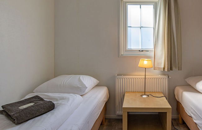 Cozy Holiday Home With Terrace - Photo 4