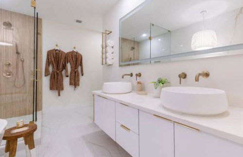 Modern Beach Home, Family Friendly, Heated Pool - Foto 6