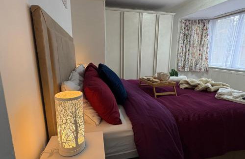 Modern & Spacious 3BR House Bracknell - Berkshire - Photo 41