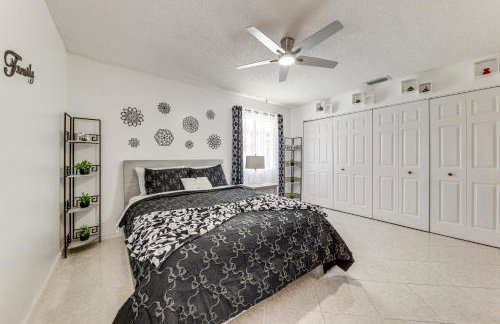 Screened Patio and Pool Boca Raton Retreat - Photo 11