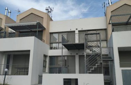 M.J.P. House - Foto 1