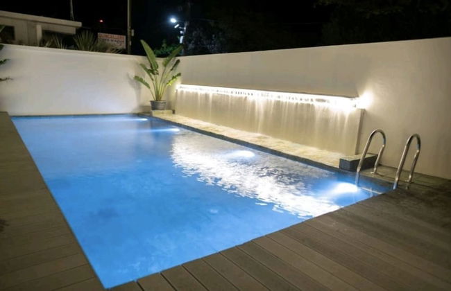 Modern 2-bed Sleeps 4 With Balcony - Photo 13