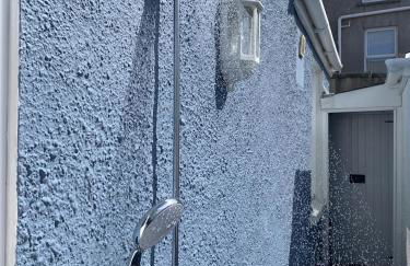 Perfect base for 8, pets allowed - Photo 8