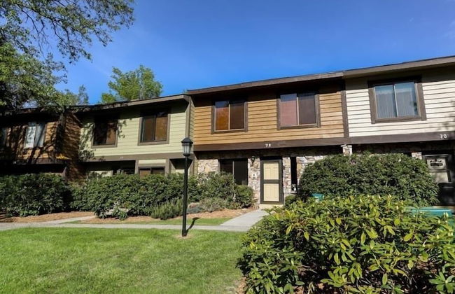 Seven Springs 3 BR Deluxe Condo, by Golf Course by RedAwning - Foto 26