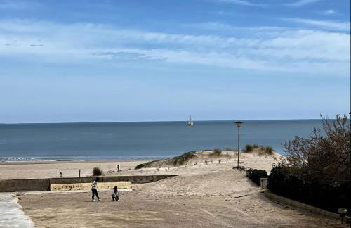 Beach Retreat - Photo 1