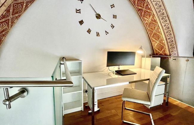 Rare 1-bed Church Converted Apartment in London - Foto 27