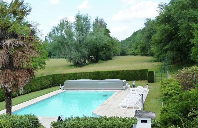 Chic Holiday Home in Siorac-en-perigord With - Foto 37